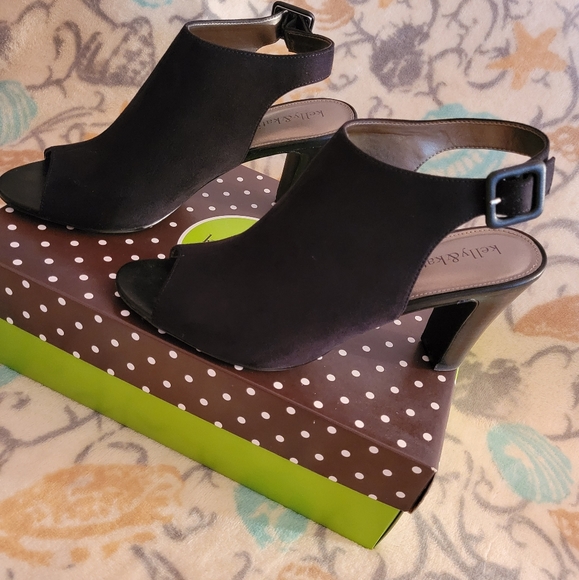 Kelly & Katie 8.5M Open Toe and Ankle Booties - Picture 2 of 7